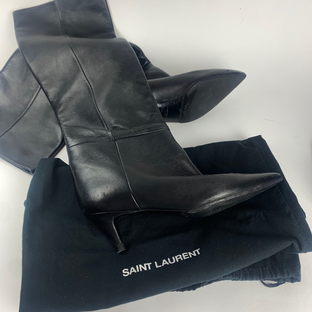 SAINT LAURENT BLACK LEATHER POINTED TOE LOW HEEL BOOTS